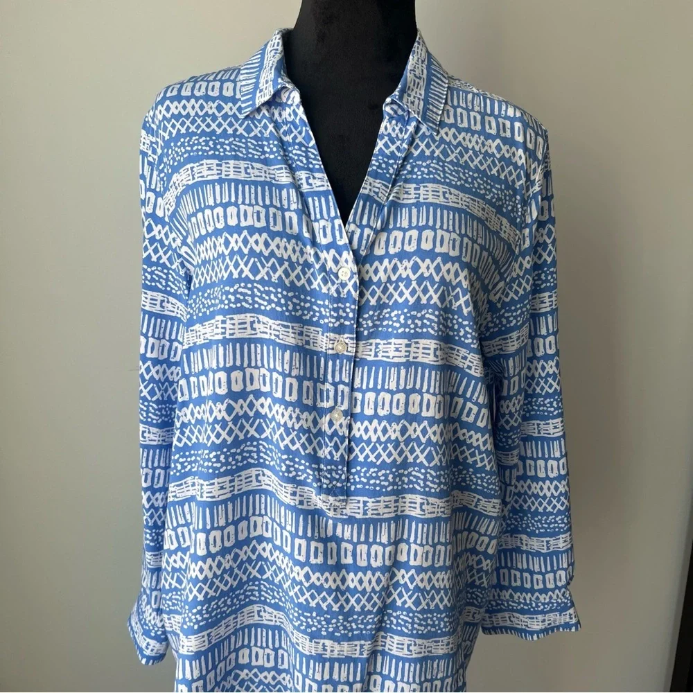 Blue and White Patterned Blouse - Large - Picture 2 of 6